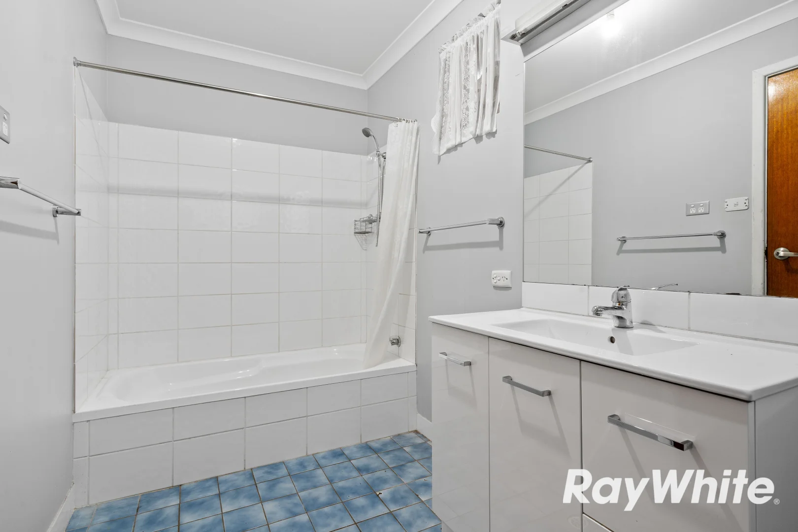 Additional image 8 of 2 Lorikeet Court, Greenfields WA 6210