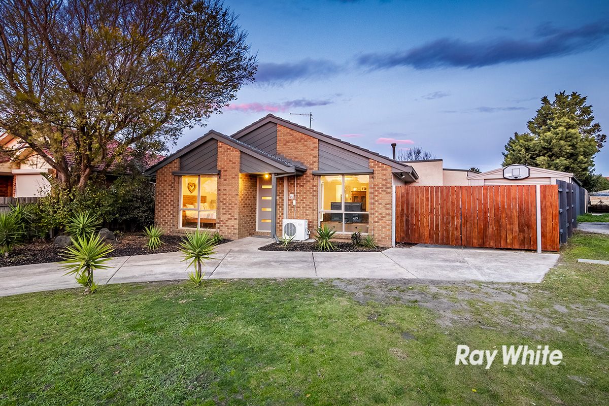 12 Lupin Court, Cranbourne North VIC 3977, Image 0