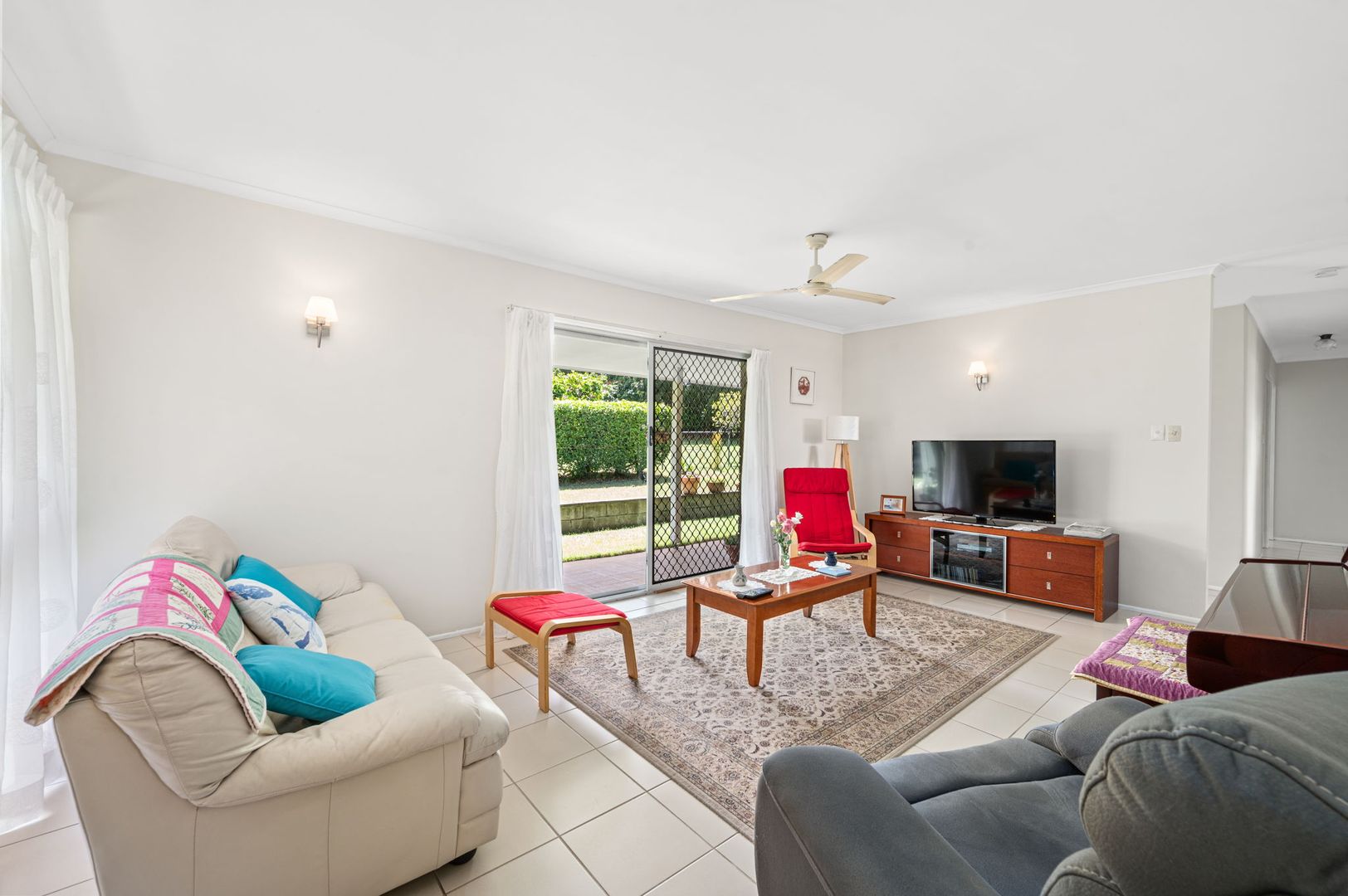 9 Springwood Road, Underwood QLD 4119, Image 2