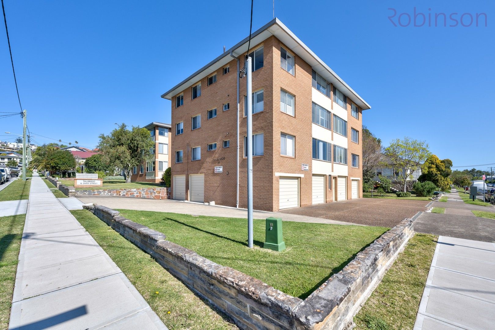2 bedrooms Apartment / Unit / Flat in 2/16 Swan Street COOKS HILL NSW, 2300