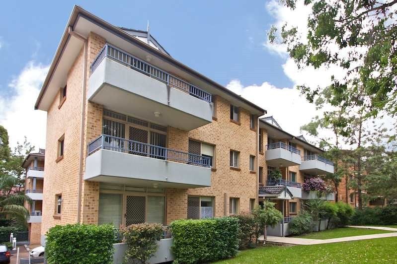 2 bedrooms Apartment / Unit / Flat in 24/261 Dunmore Street PENDLE HILL NSW, 2145