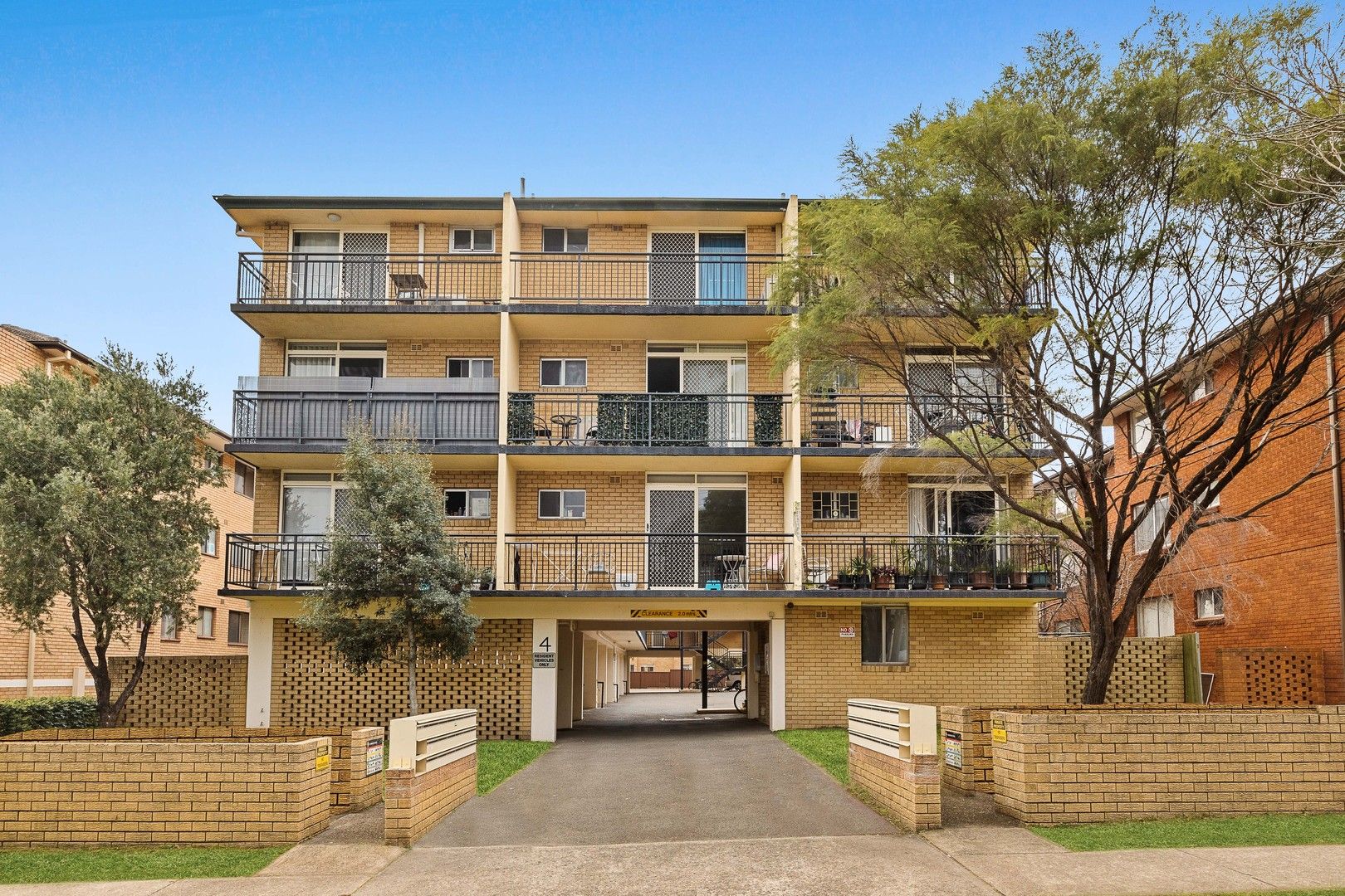 1 bedrooms Apartment / Unit / Flat in 11/4 Bank Street MEADOWBANK NSW, 2114