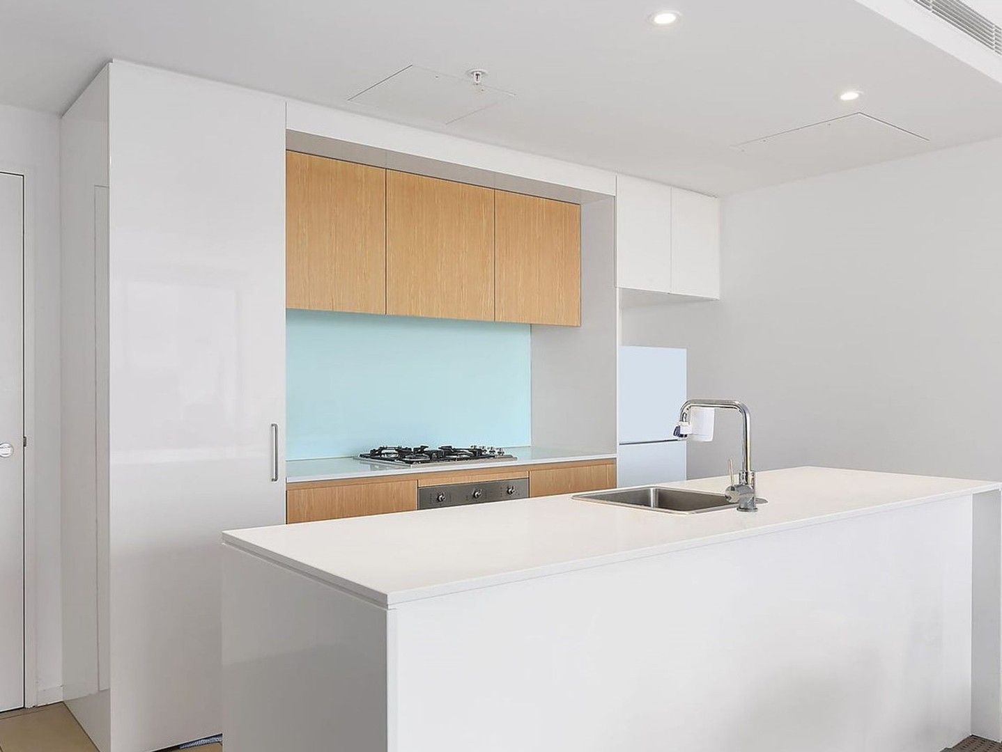 1 bedrooms Apartment / Unit / Flat in 808/6 Saunders Close MACQUARIE PARK NSW, 2113