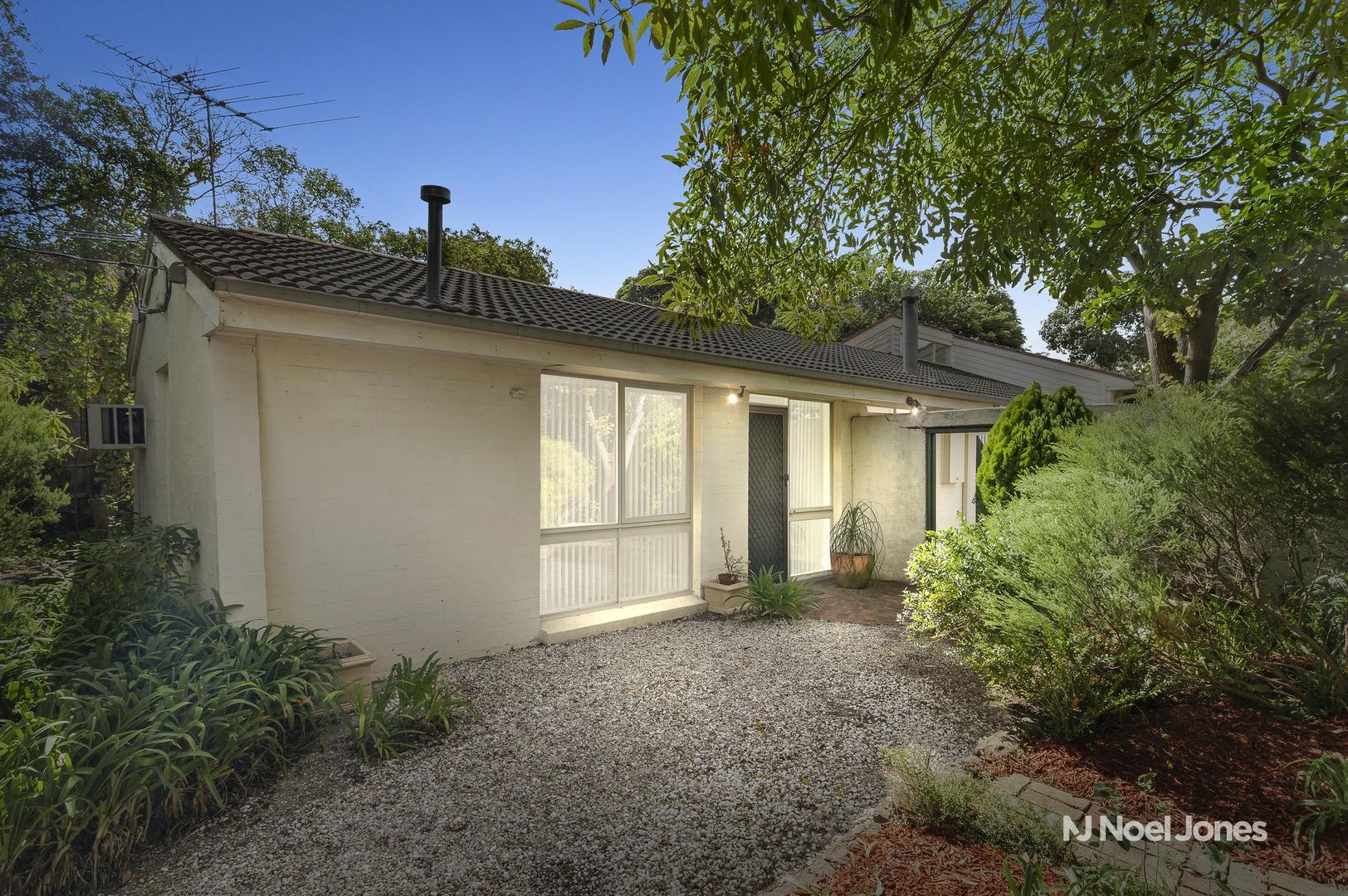 15 Glenora Drive, Vermont Property History & Address Research Domain