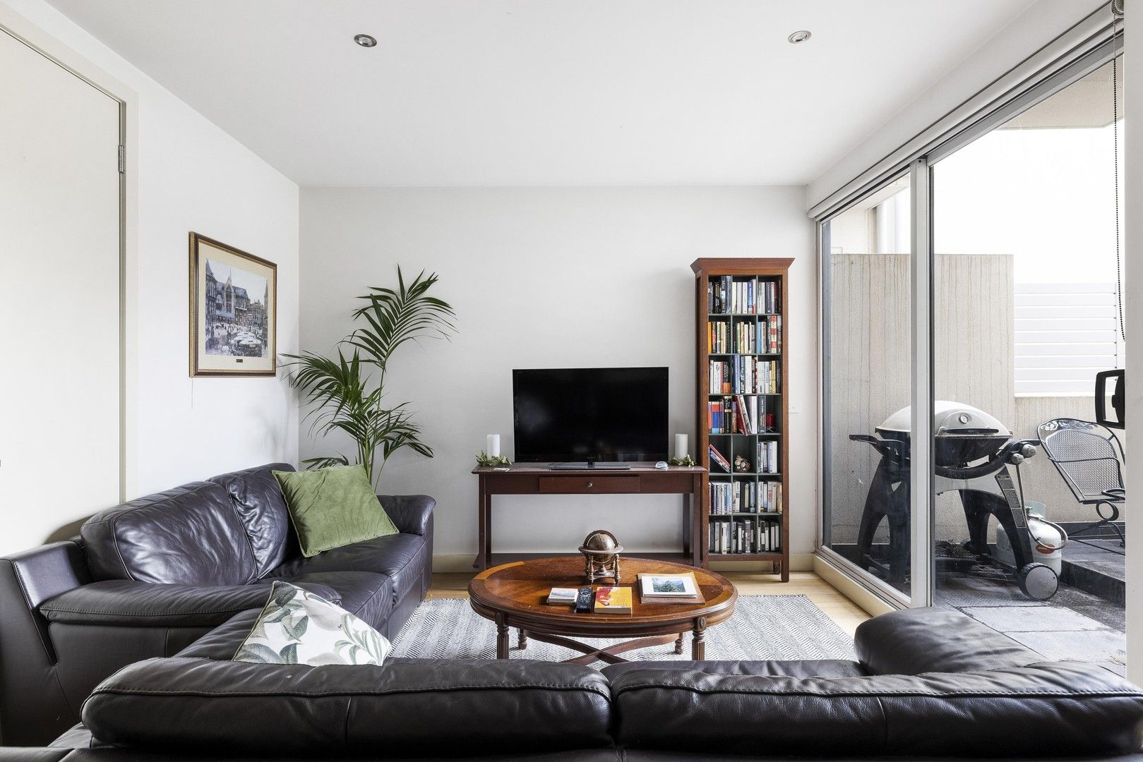 2 bedrooms Apartment / Unit / Flat in 3/464 Hawthorn Road CAULFIELD SOUTH VIC, 3162