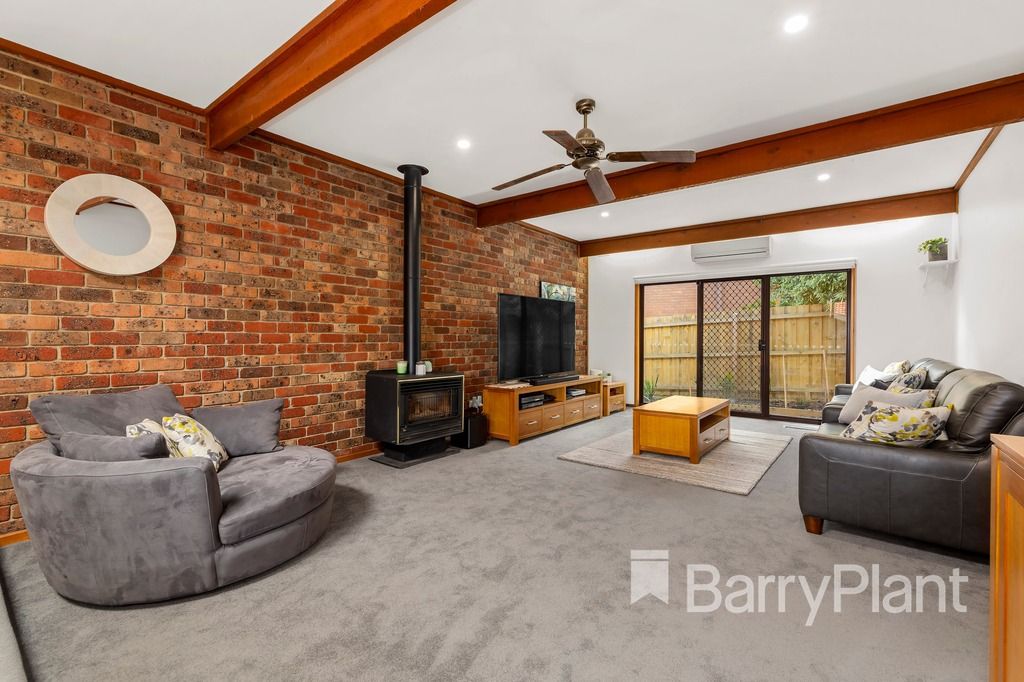 15 Ironbark Street, Viewbank VIC 3084, Image 1