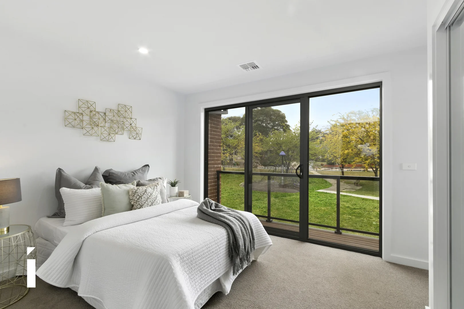 Additional image 5 of 6/110 Livingston Avenue, Kambah ACT 2902