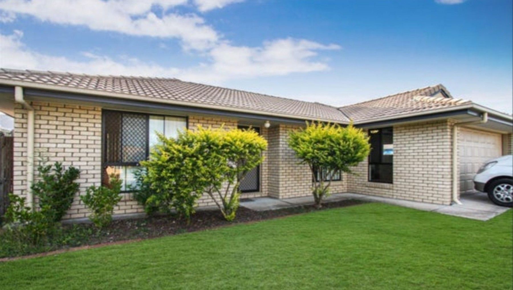 4 bedrooms House in 4 Wolfik Drive GOODNA QLD, 4300