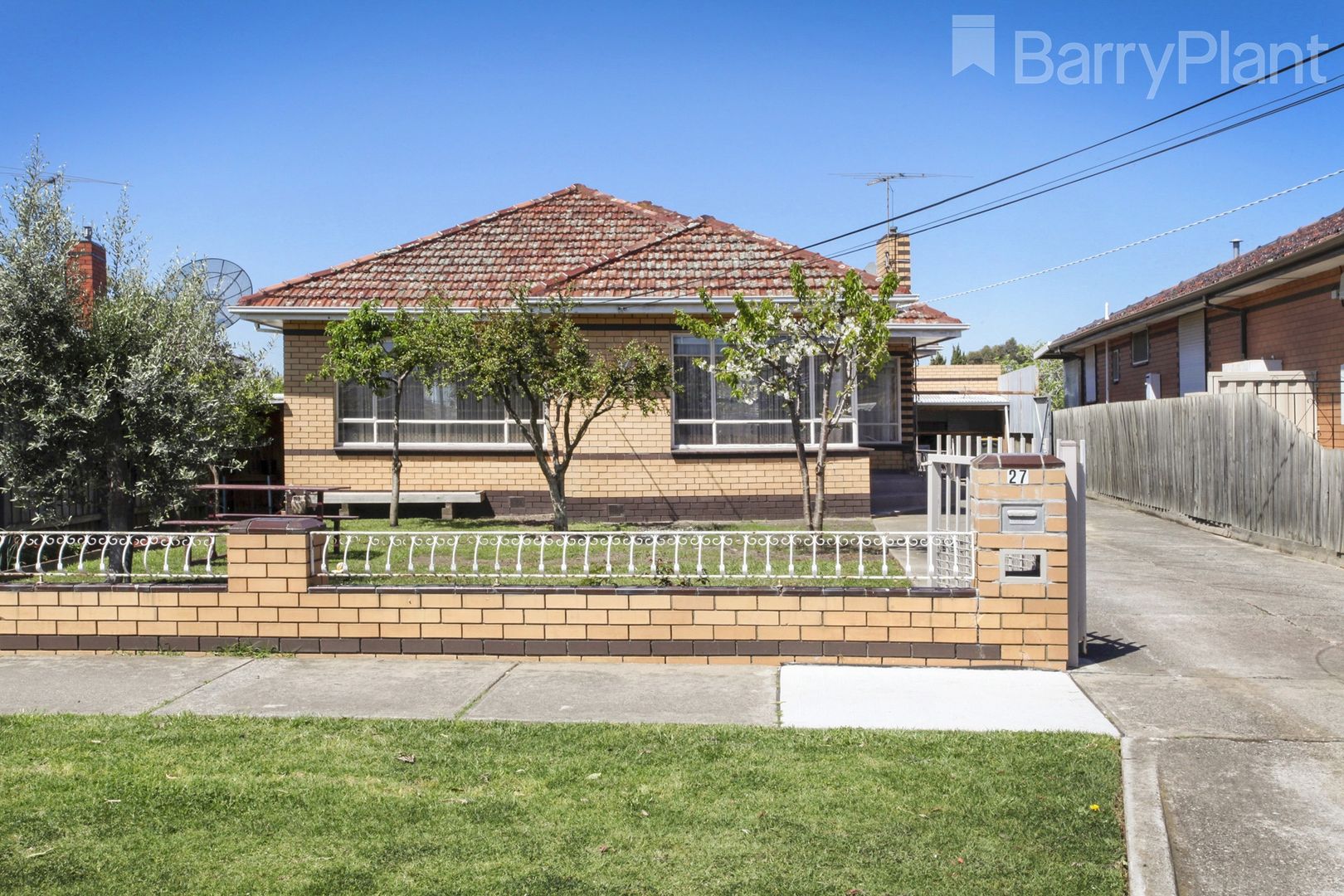 27 Mayne Street, Sunshine West VIC 3020, Image 2