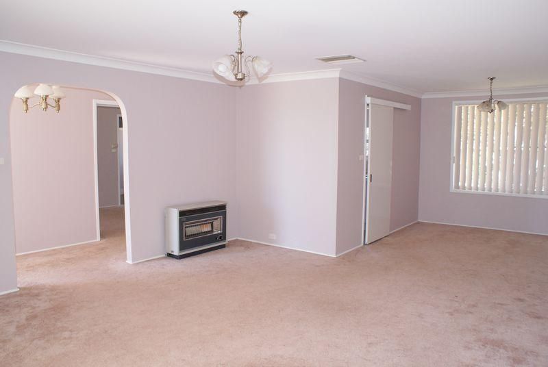 10 Waree Drive, South Tamworth NSW 2340, Image 2