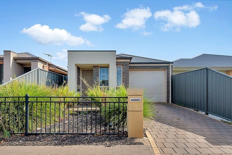 3 bedrooms House in 8 Torrens Place ANDREWS FARM SA, 5114