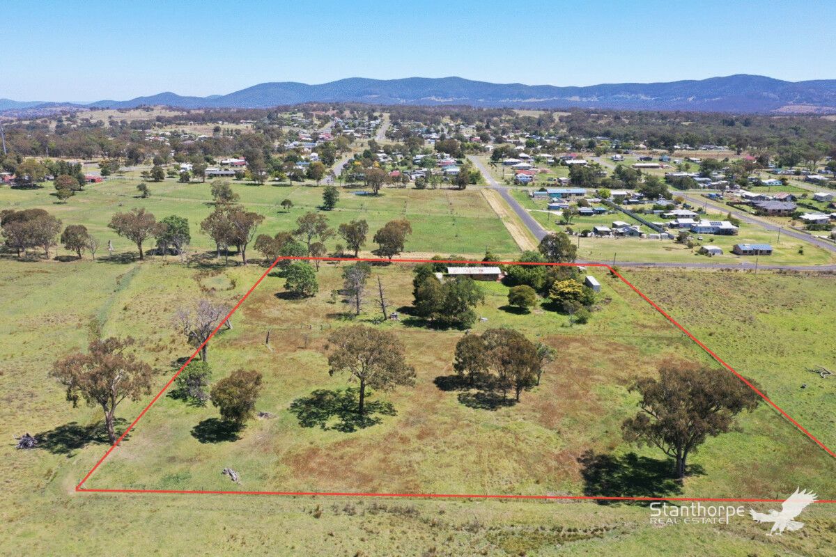 33 Folkestone Street, Wallangarra QLD 4383, Image 1