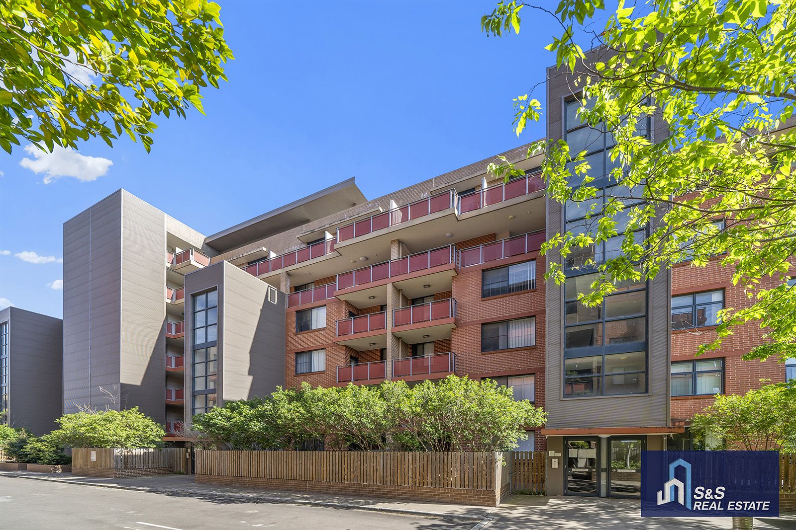 2 bedrooms Apartment / Unit / Flat in E406/27-29 George Street NORTH STRATHFIELD NSW, 2137