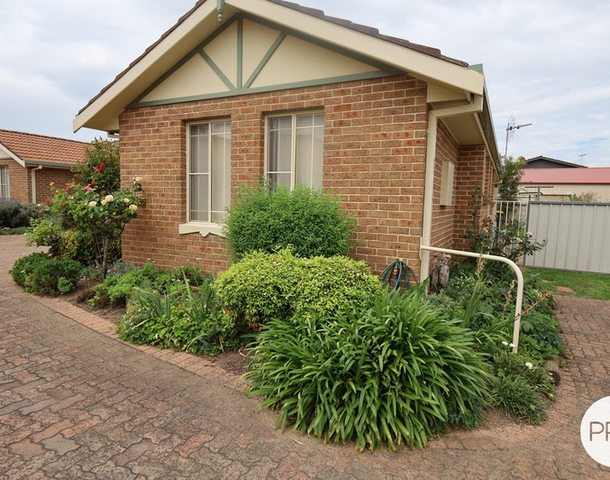 11/131A March Street, Orange NSW 2800