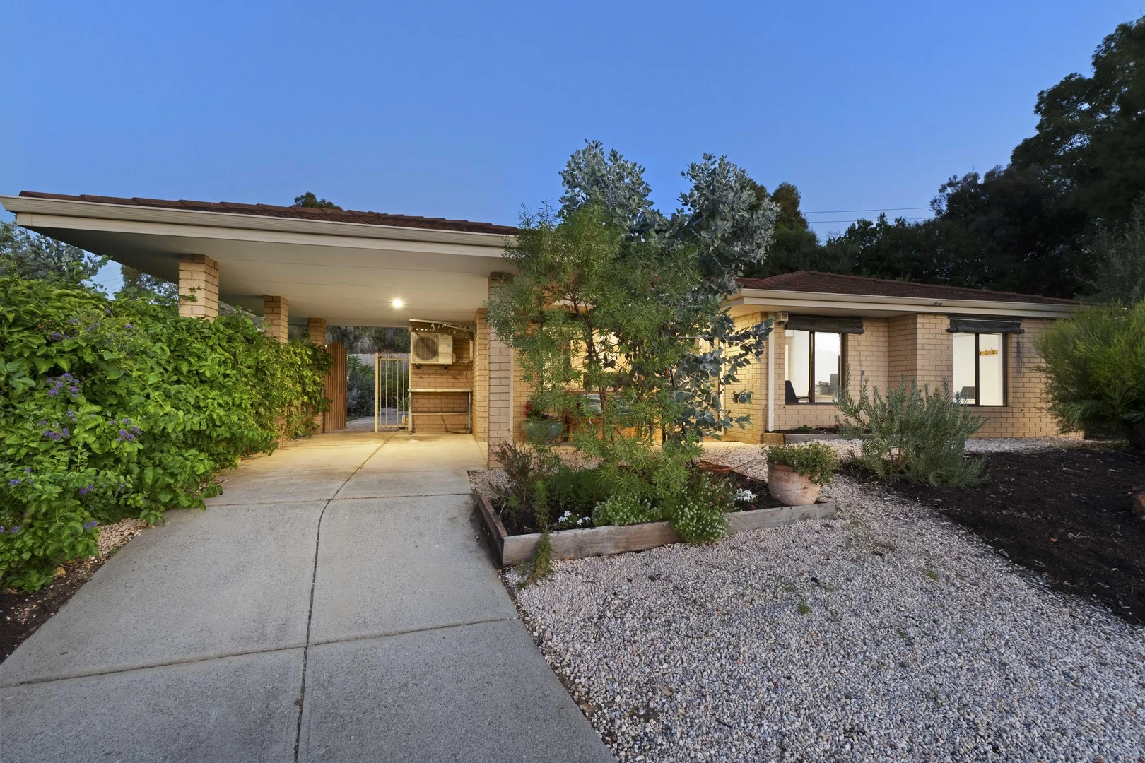 12 Hunnicutt Close, Yangebup WA 6164