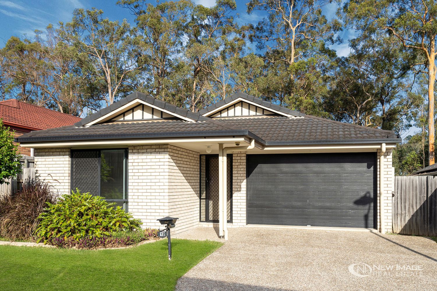 4 bedrooms House in 12 Phillips Lane DREWVALE QLD, 4116