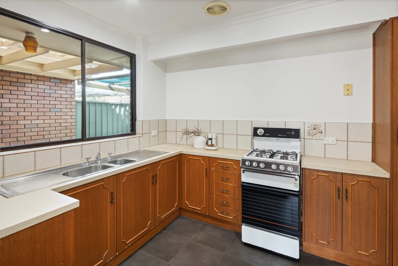 Additional image 7 of 4/14 Mary Street, Mitchell Park SA 5043