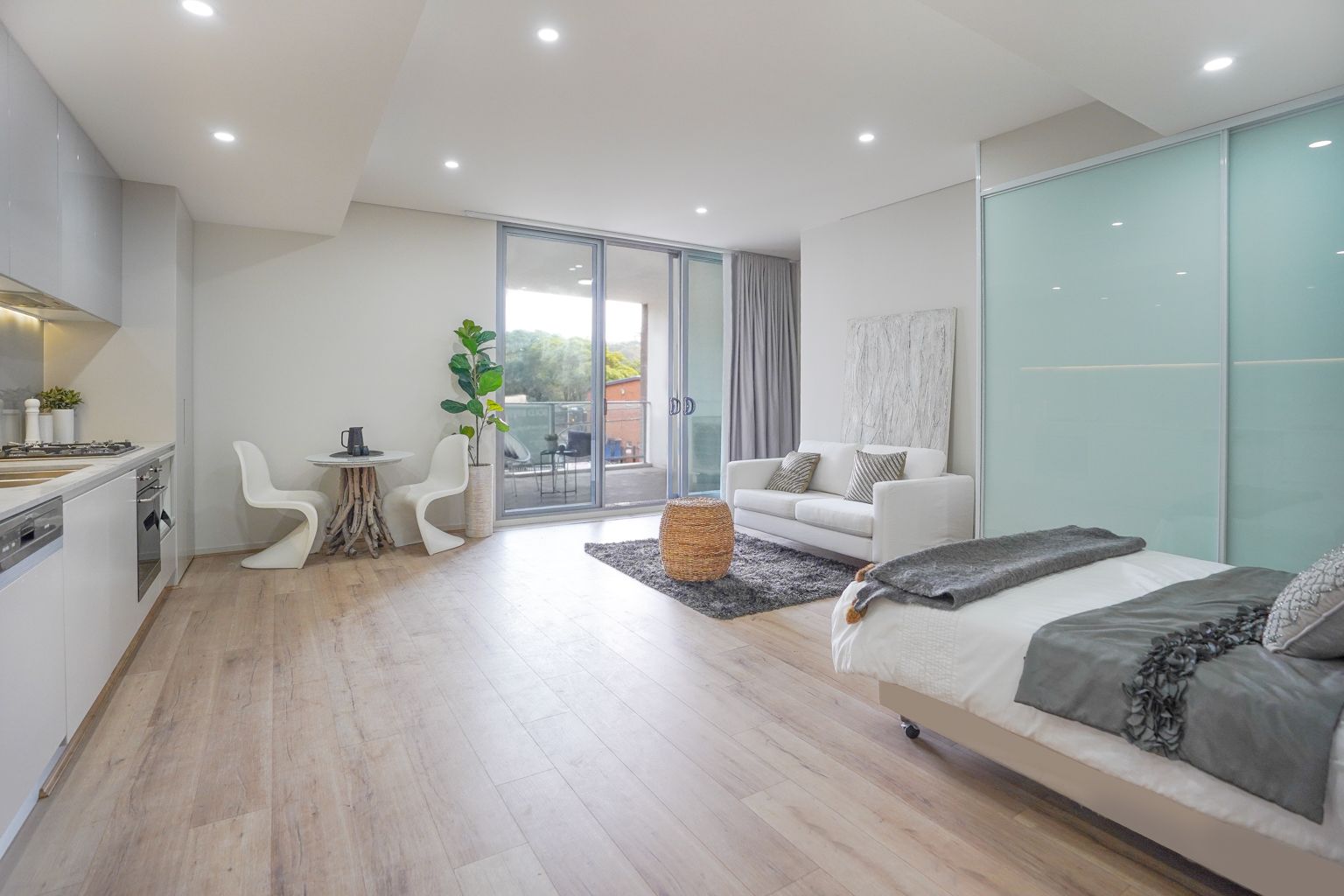 1 bedrooms Apartment / Unit / Flat in 10/23 Roger Street BROOKVALE NSW, 2100