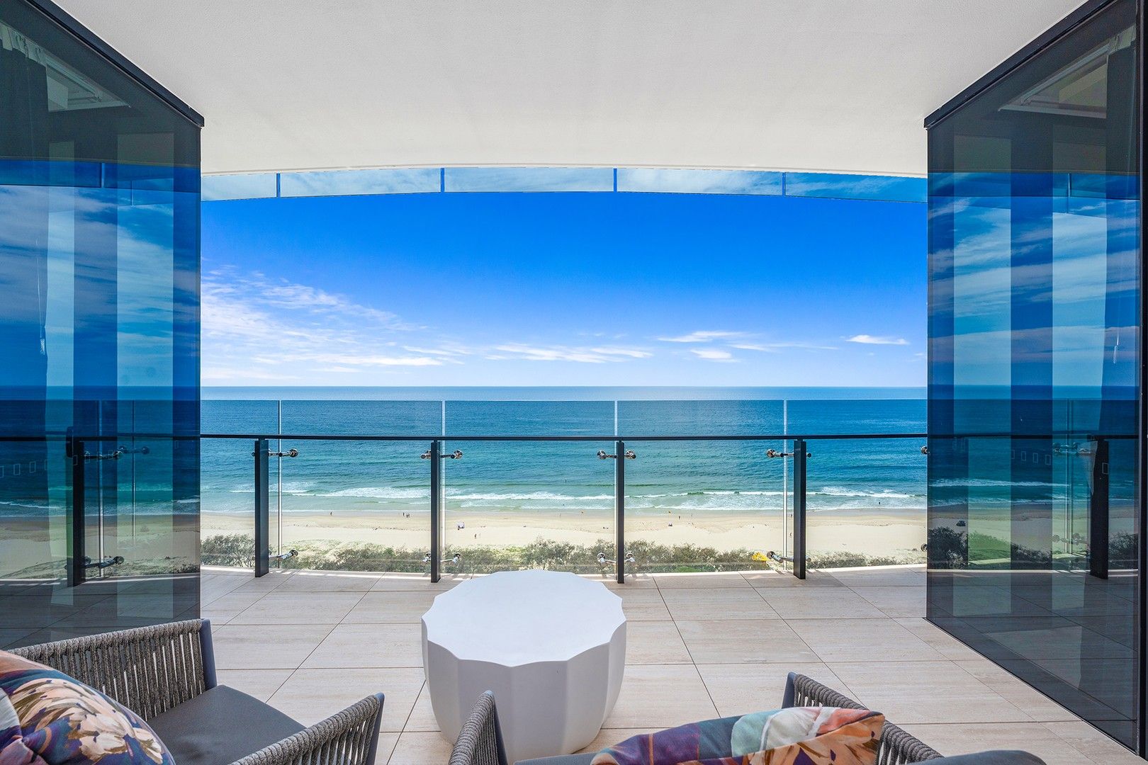 2 bedrooms Apartment / Unit / Flat in 1502/272 Hedges Avenue MERMAID BEACH QLD, 4218