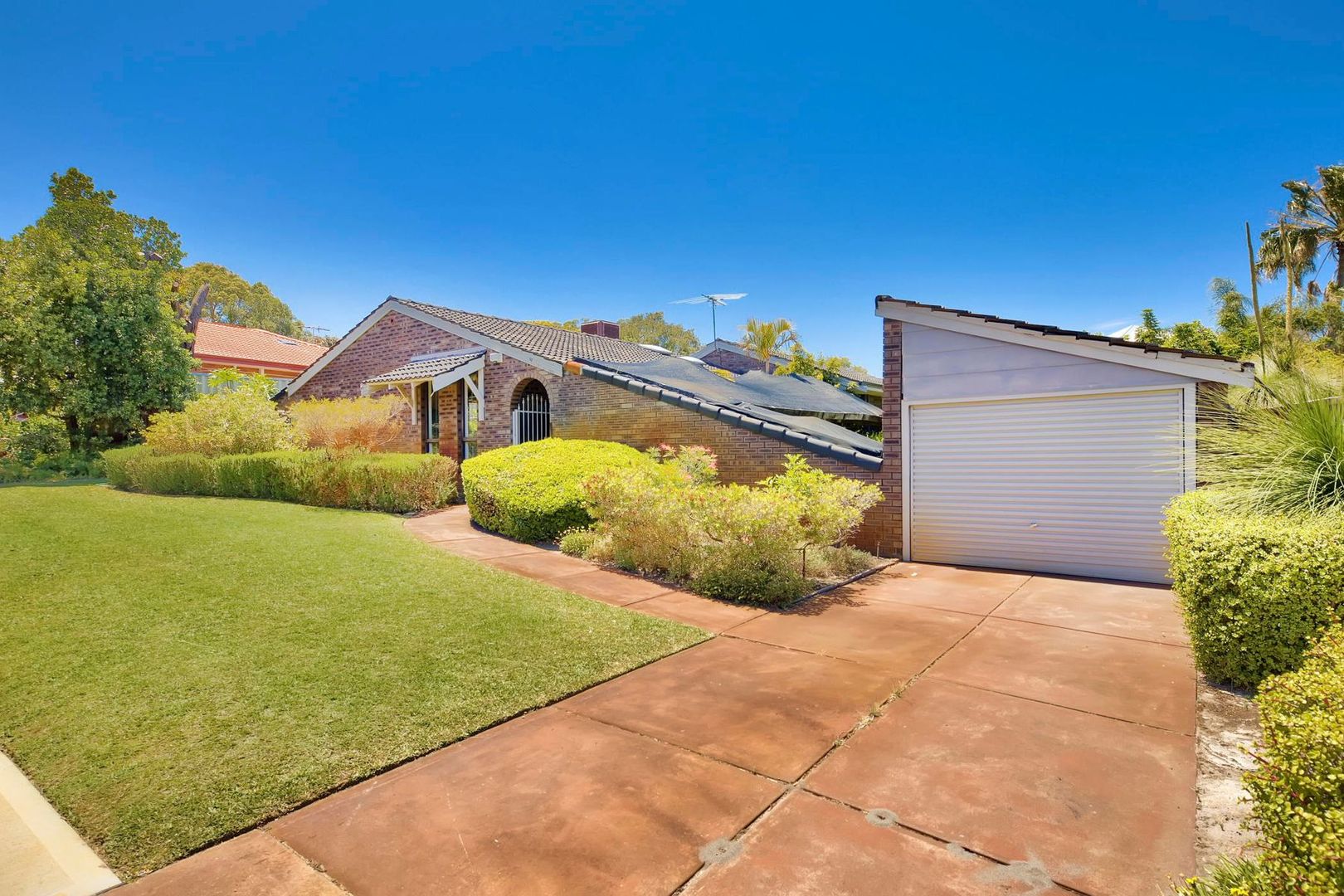 10 Alvaston Drive, Carine WA 6020, Image 1