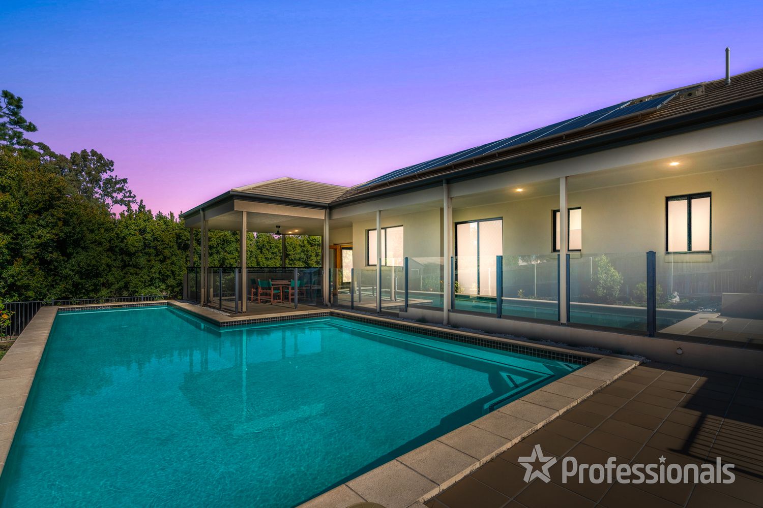 4 Jasper Court, Southside QLD 4570, Image 1