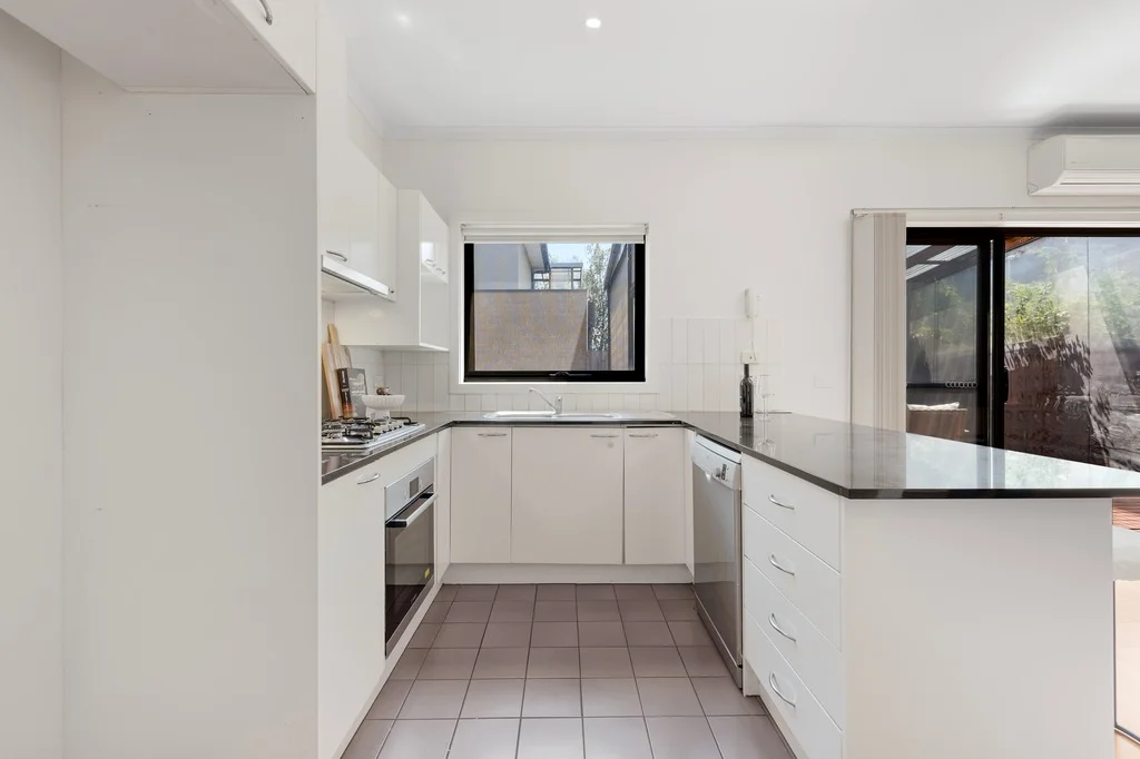 Additional image 9 of 5/40 Highclere Avenue, Mount Waverley VIC 3149