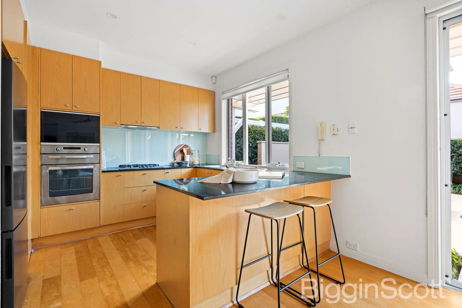 Additional image 9 of 122 Beach Street, Port Melbourne VIC 3207