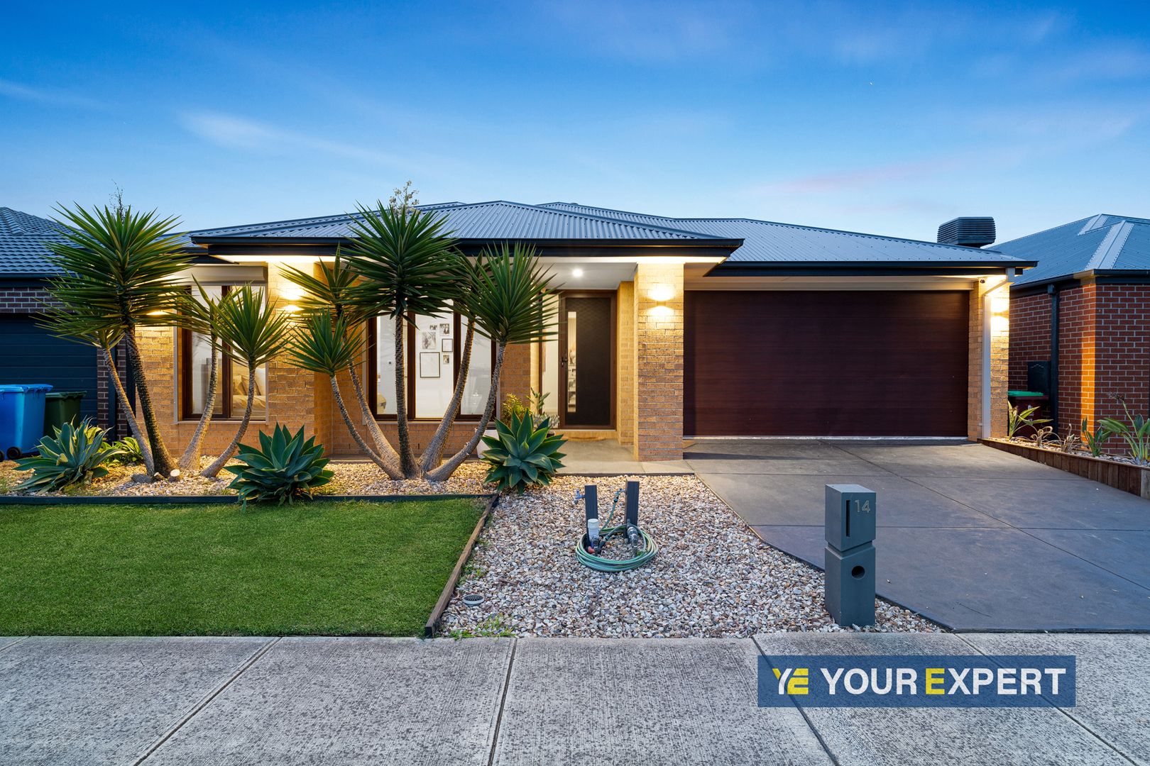 14 Sundaze Street, Clyde North VIC 3978, Image 1