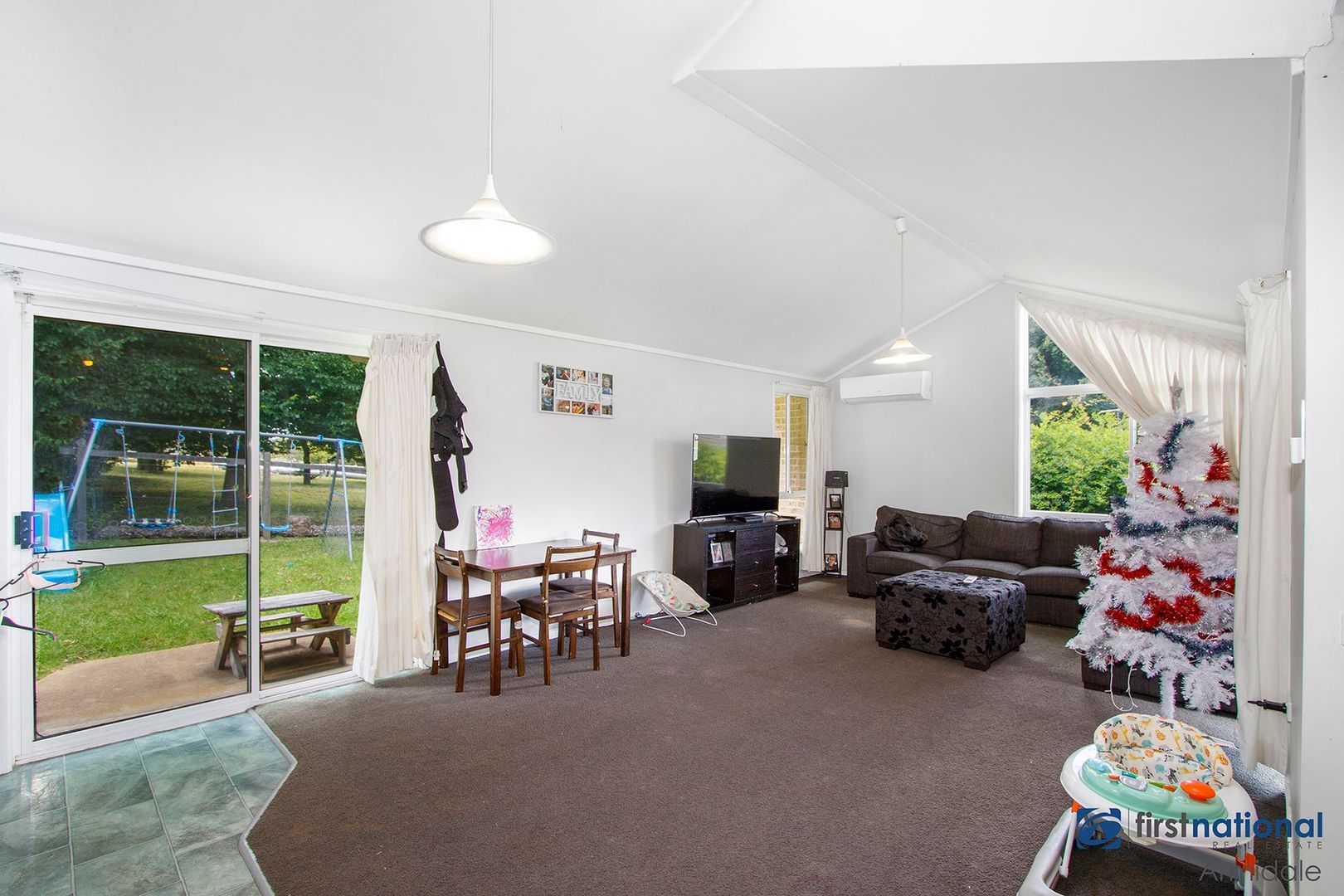 2/33 The Avenue, Armidale NSW 2350, Image 1