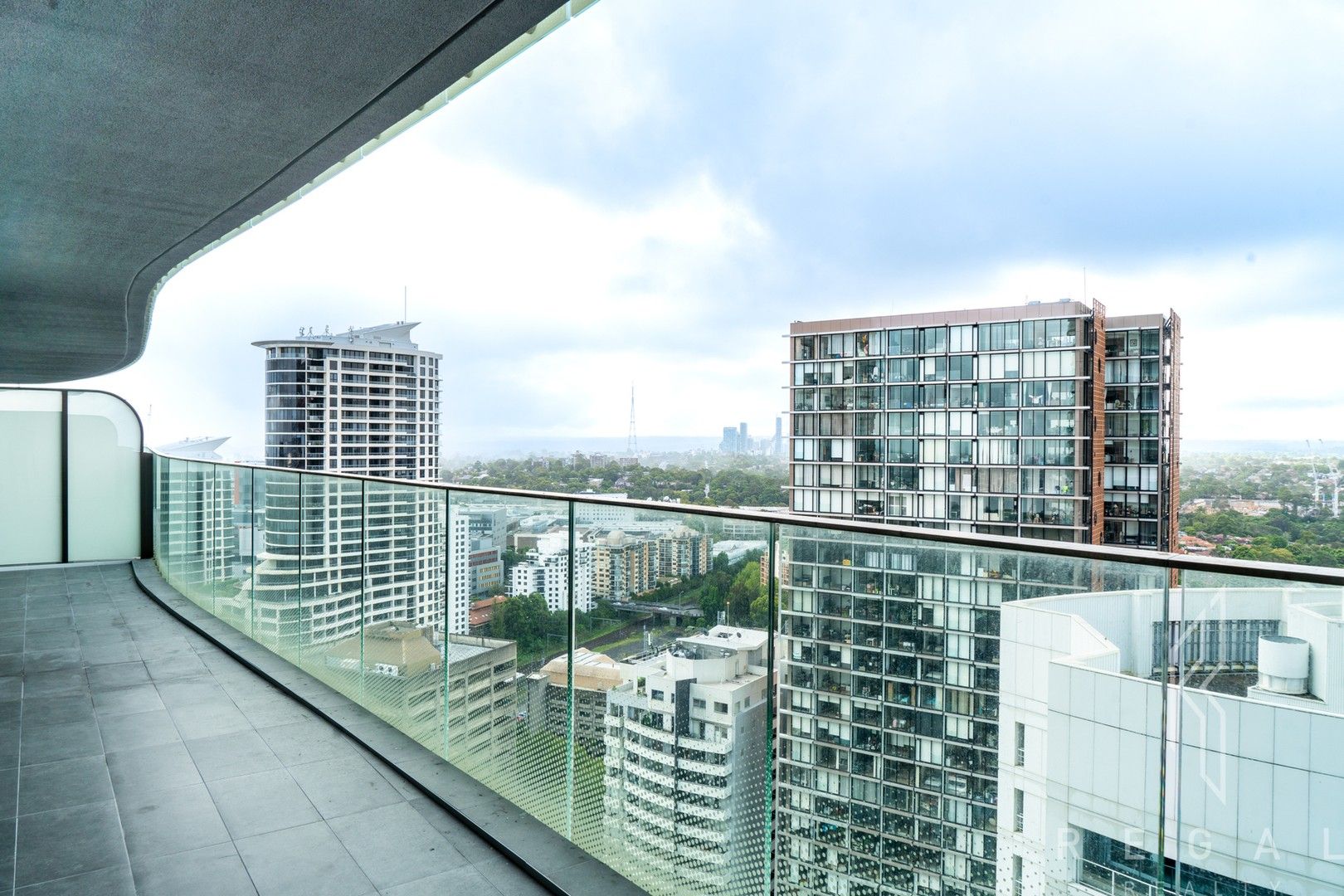2 bedrooms Apartment / Unit / Flat in 2703/500 Pacific Highway ST LEONARDS NSW, 2065