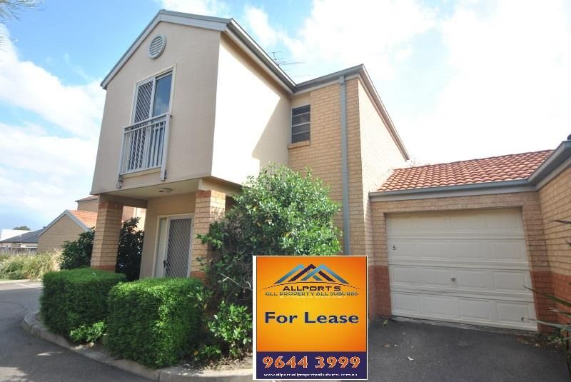 3 bedrooms House in 5/2a Houston Road YAGOONA NSW, 2199