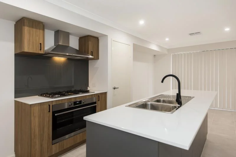 Additional image 2 of 18 Jennings Street, Hammond Park WA 6164