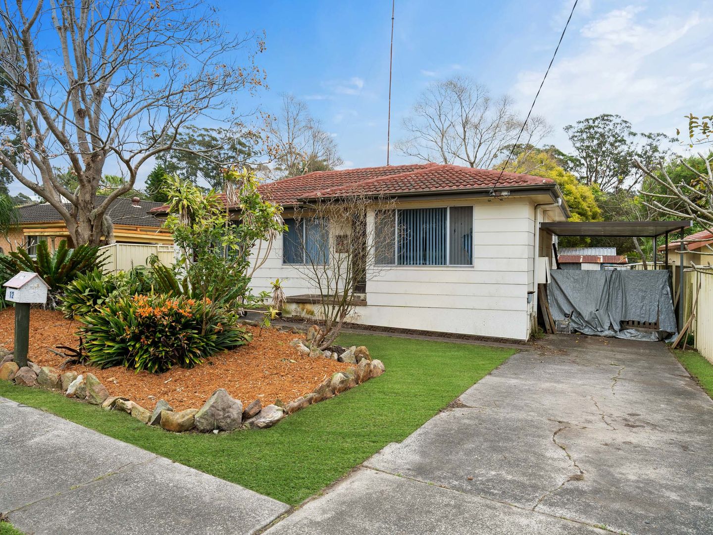 12 Chetwynd Avenue, Berkeley Vale Property History & Address Research