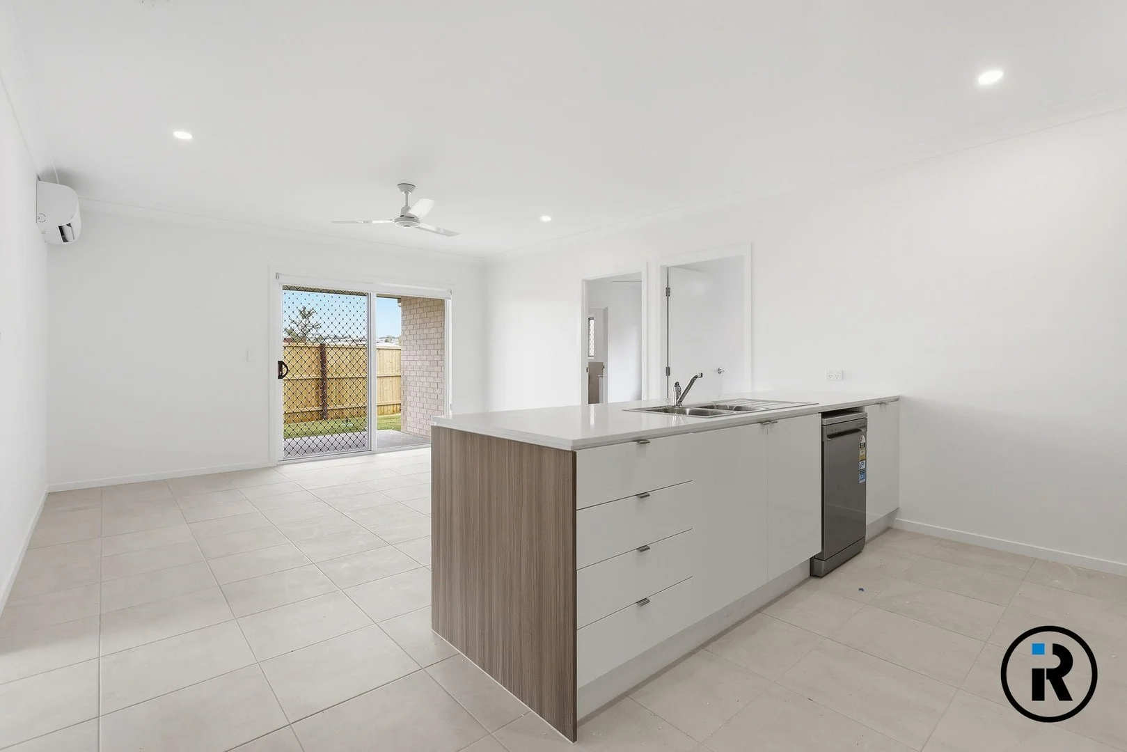 Additional image 5 of 1/11 Grace Close, White Rock QLD 4306