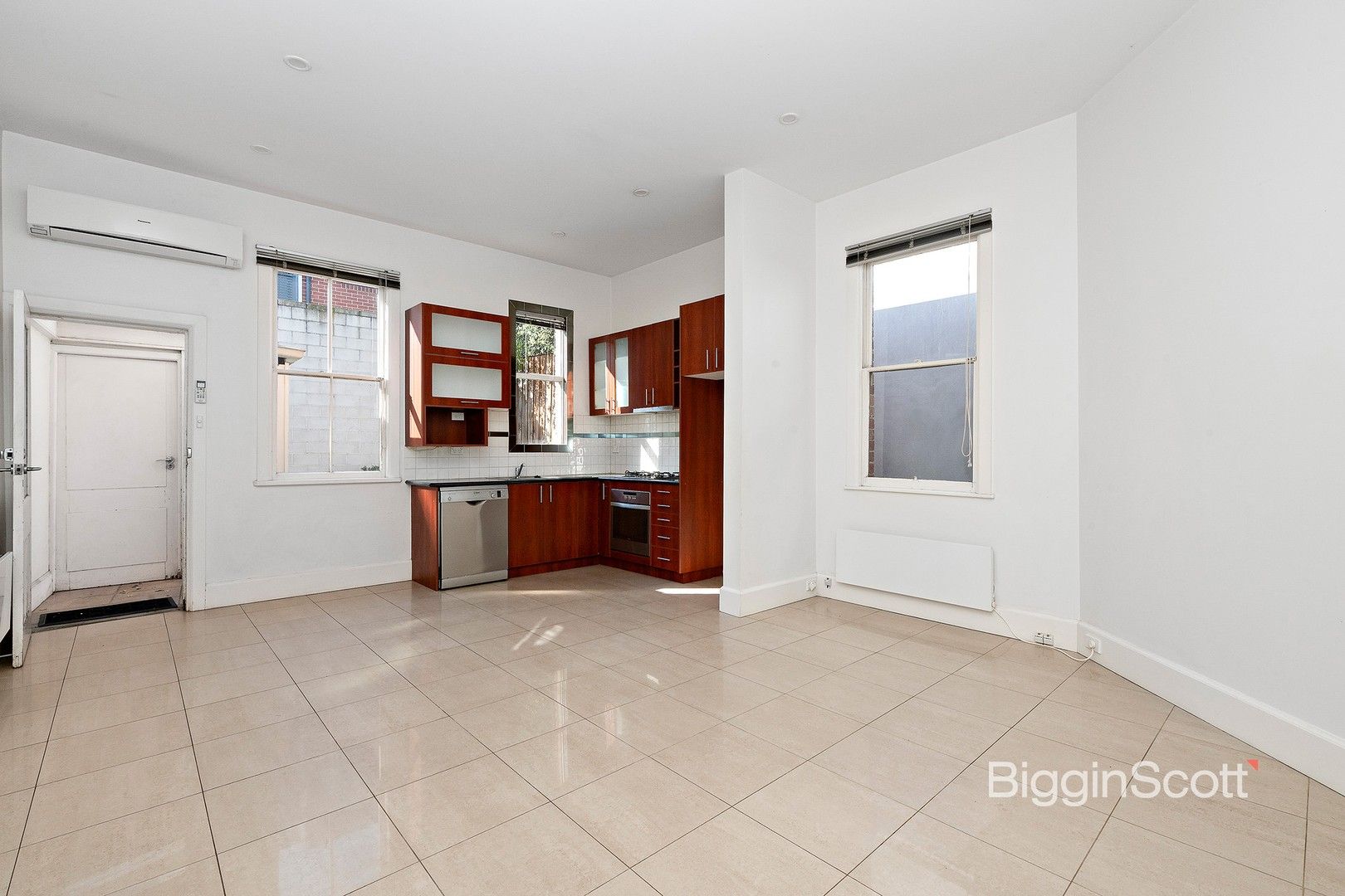 2 bedrooms House in 11A Wellington St CREMORNE VIC, 3121