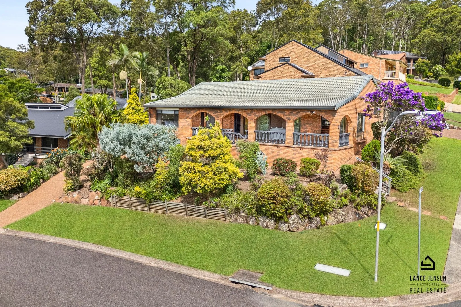1 Drayton Close, Eleebana NSW 2282