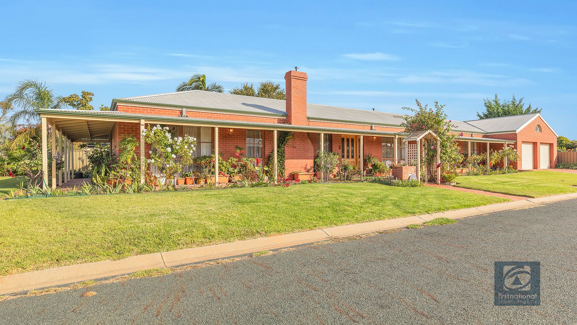4 bedrooms House in 3 Oscar Place ECHUCA VIC, 3564