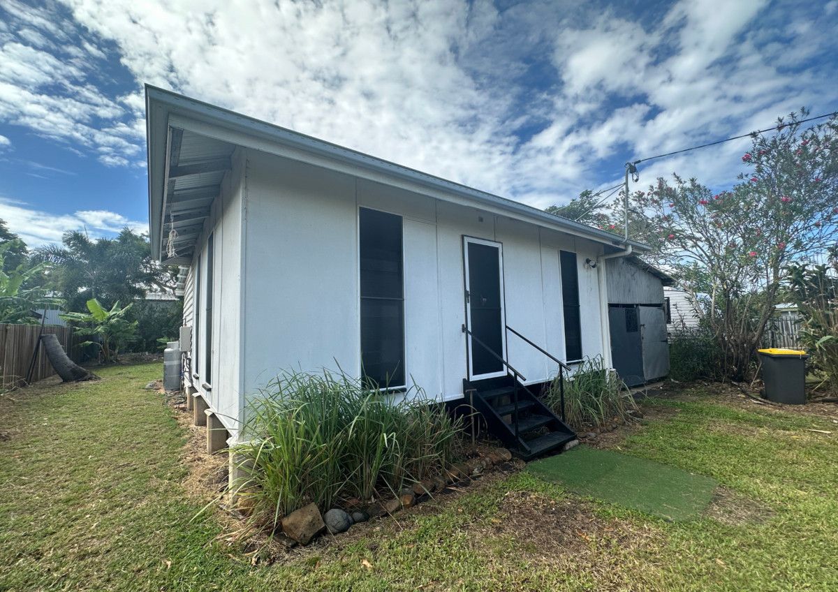 1 bedrooms House in 48 Welch Street ELLIOTT HEADS QLD, 4670