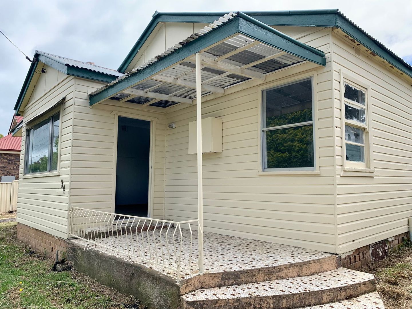 34 West Avenue, Glen Innes NSW 2370 House For Rent Domain