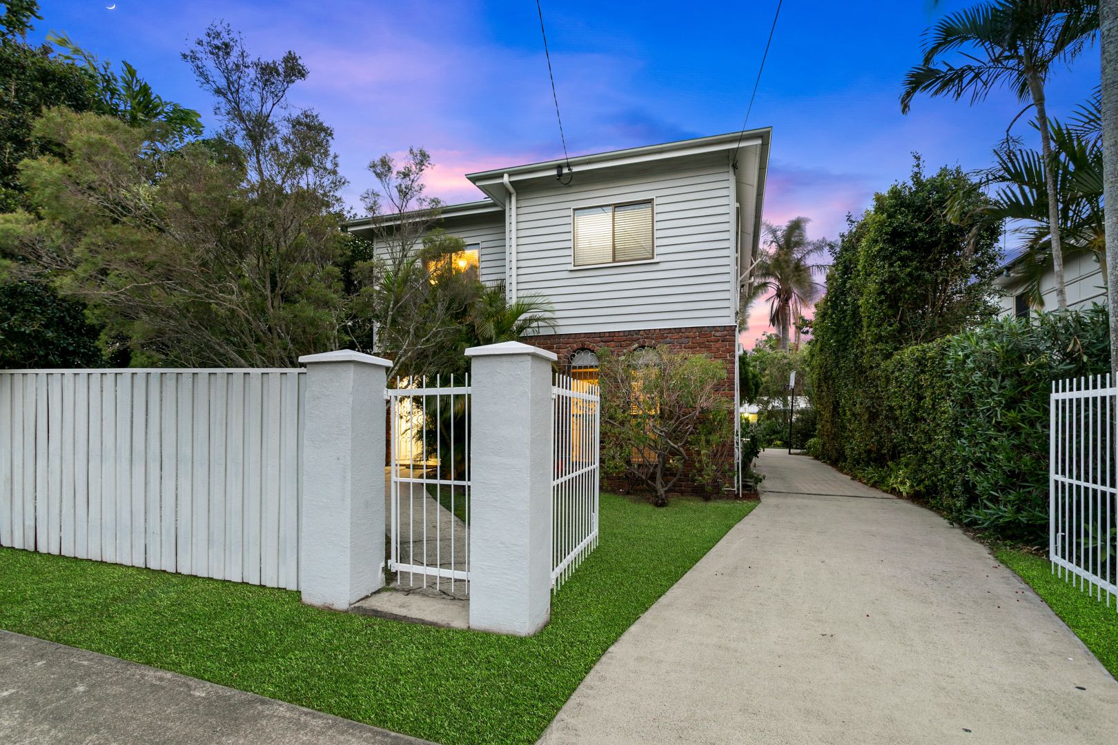 8 Ernest Street, Woody Point Property History & Address Research Domain