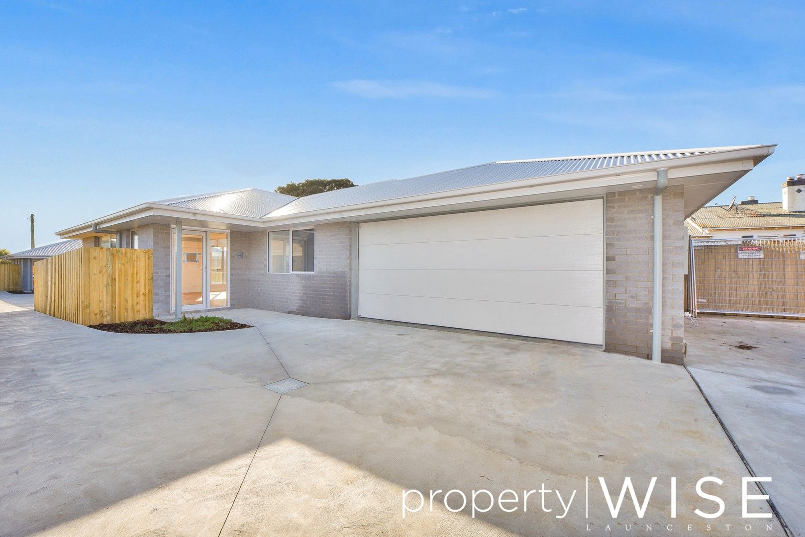 3 bedrooms House in 2/20 Lewis Street LONGFORD TAS, 7301