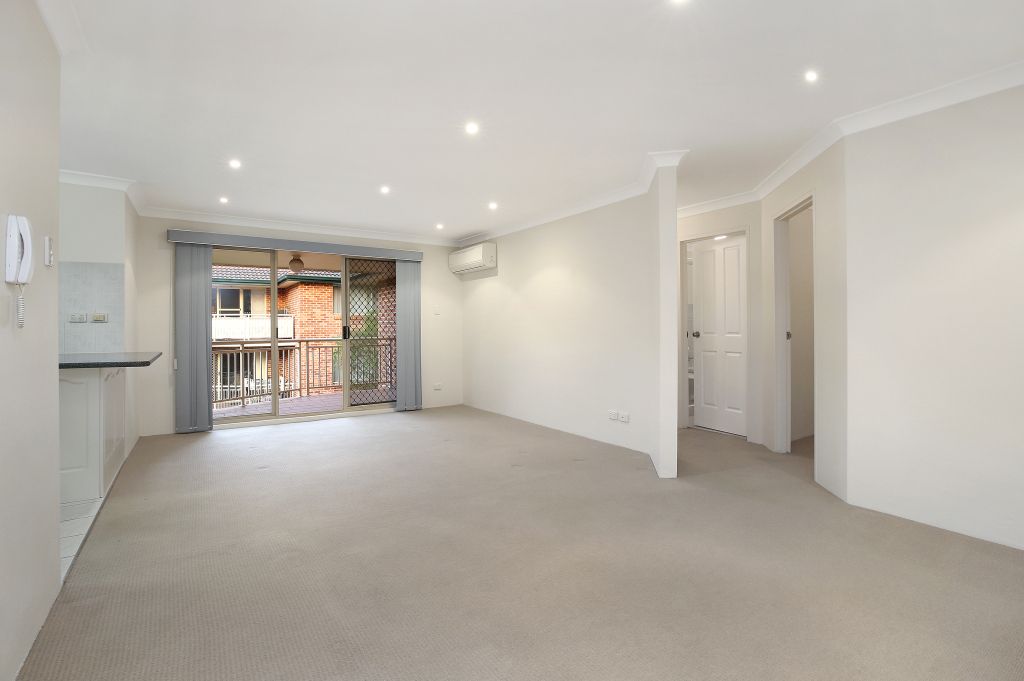 2 bedrooms Apartment / Unit / Flat in 9/506 President Avenue SUTHERLAND NSW, 2232