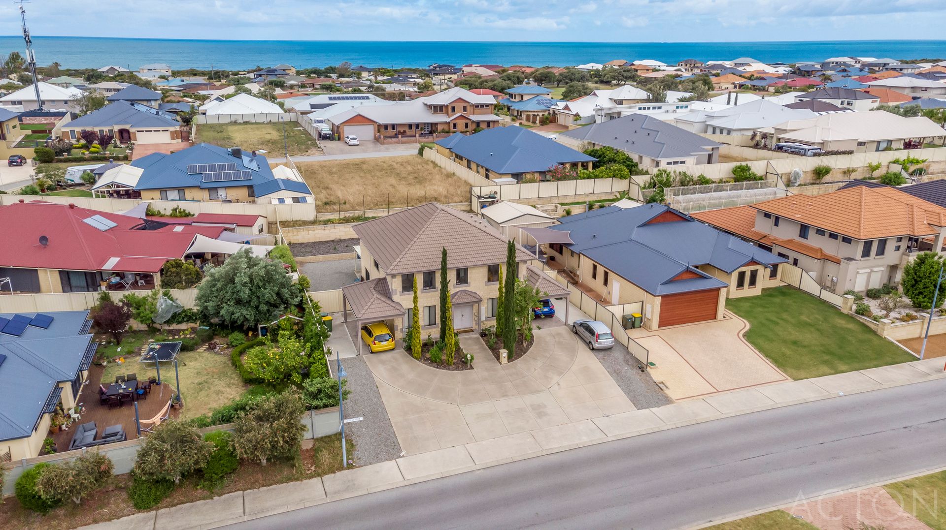 32 Guillardon Terrace, Madora Bay WA 6210, Image 0