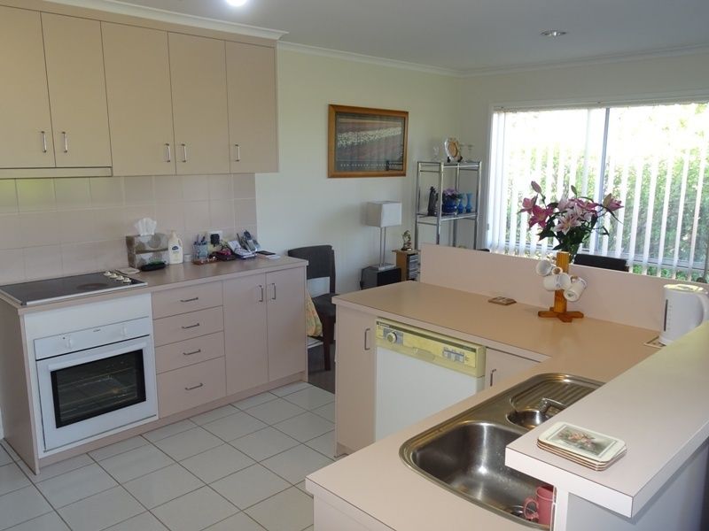 2/15 Pacific Way, TURA BEACH NSW 2548, Image 1