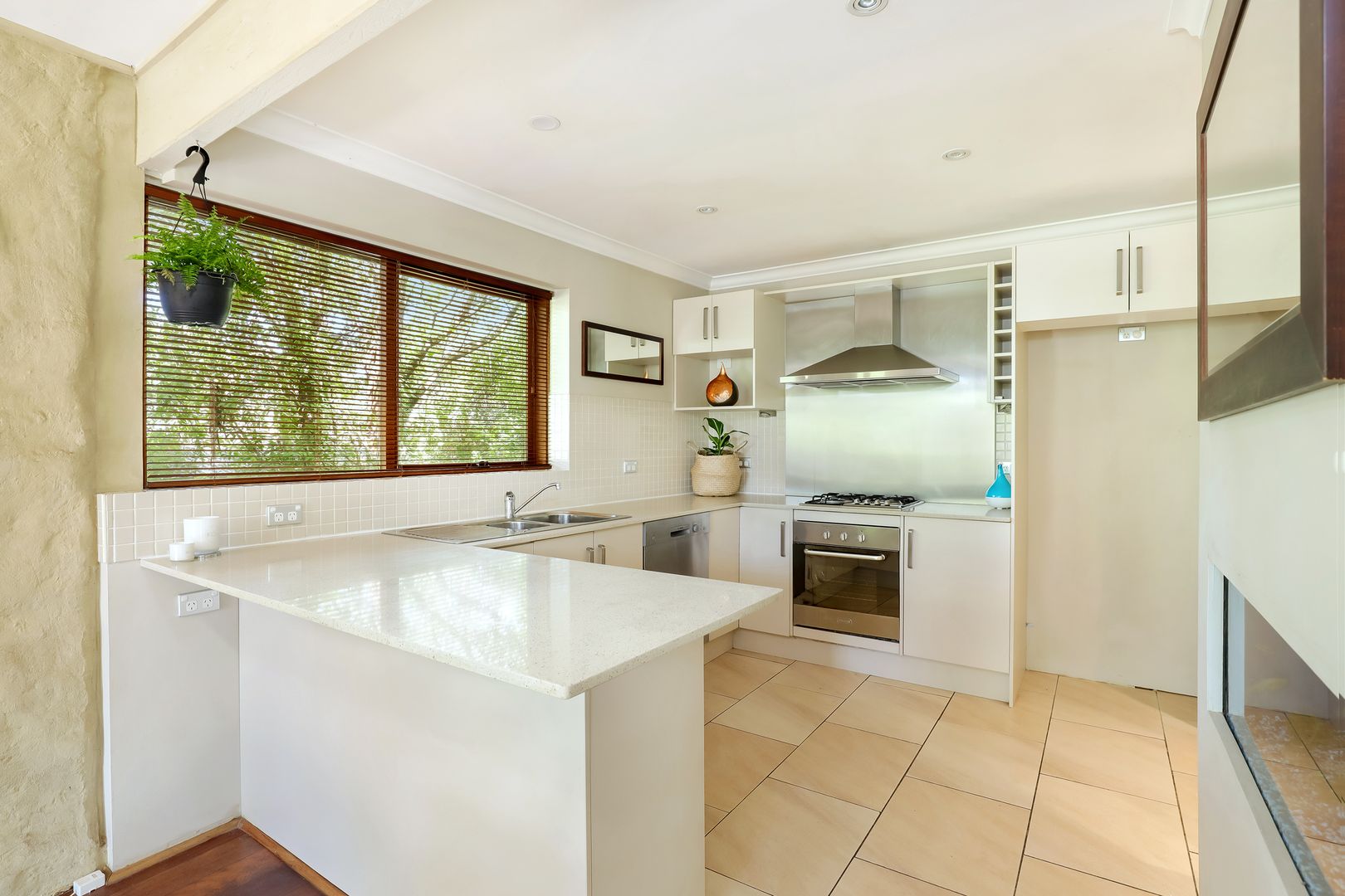 58 Lawson View Parade, Wentworth Falls NSW 2782, Image 2