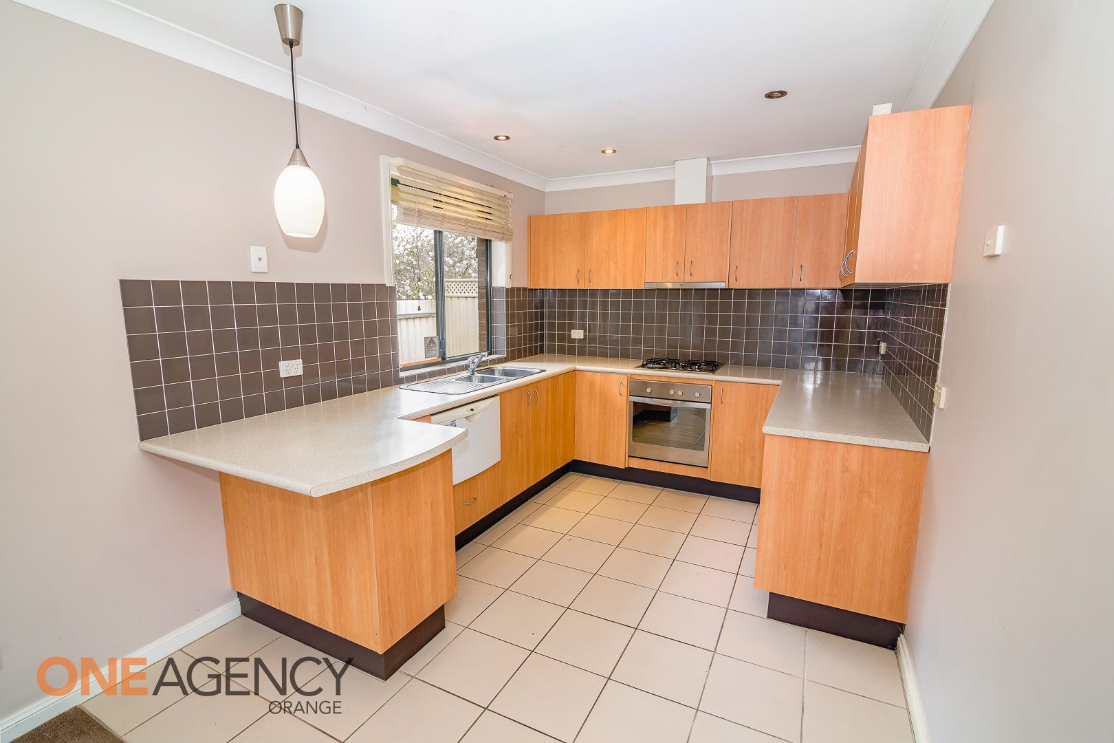 2/15 Churchill Avenue, Orange NSW 2800, Image 2