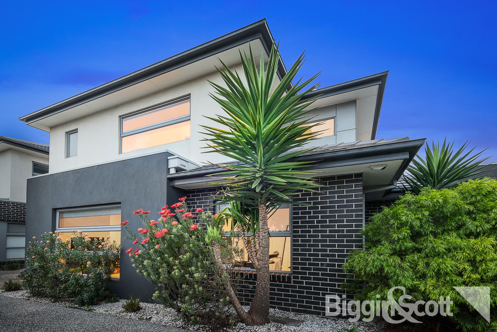 2/3 Montgomery Street, Maidstone VIC 3012, Image 1