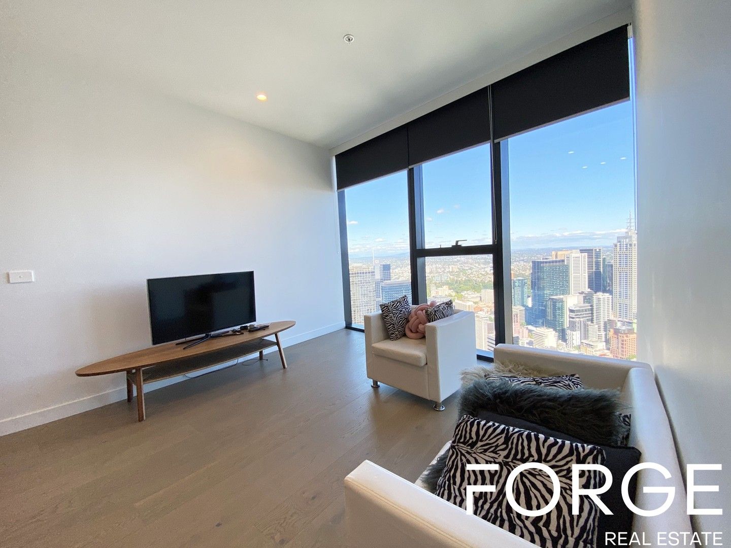 2 bedrooms Apartment / Unit / Flat in 6808/228 La Trobe Street MELBOURNE VIC, 3000