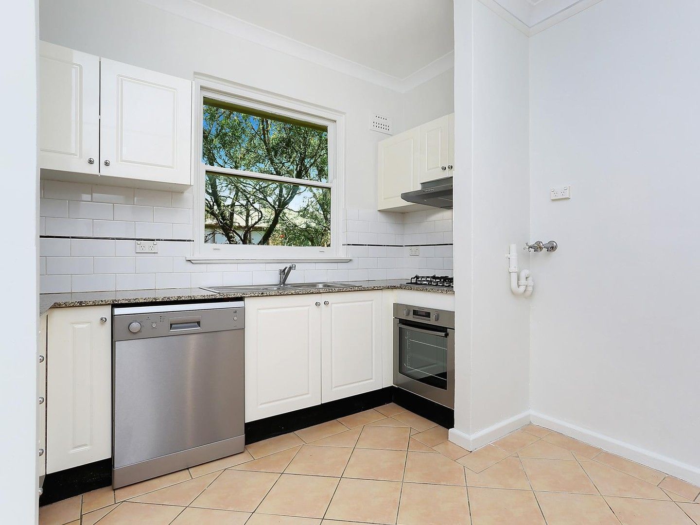 2 bedrooms Apartment / Unit / Flat in 3/36 Bent Street NEUTRAL BAY NSW, 2089
