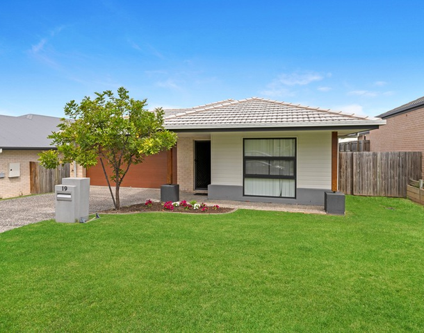 19 Tribeca Circuit, Coomera QLD 4209